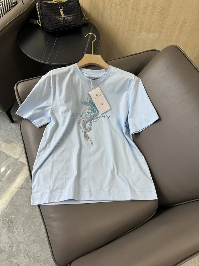 新款t恤 Givenchy 纪梵希 烫钻 龙年限量版 短袖t恤 白色 黑色的蓝色 Sml